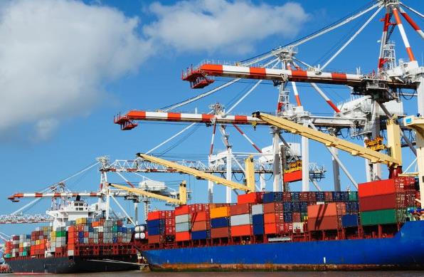 貨代公司承擔(dān)著商品從生產(chǎn)到銷售的整個運(yùn)輸過程的重要任務(wù)