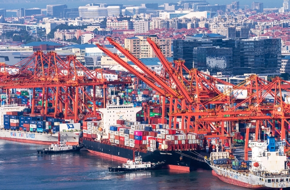 東南亞地區以其獨特的經濟發展潛力，逐漸成為了全球貿易的重要一環