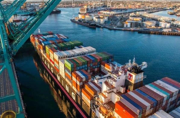 美國貨代是全球物流網絡重要組成部分，在跨國貿易中發揮重要作用